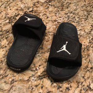 nike flip flops jordan